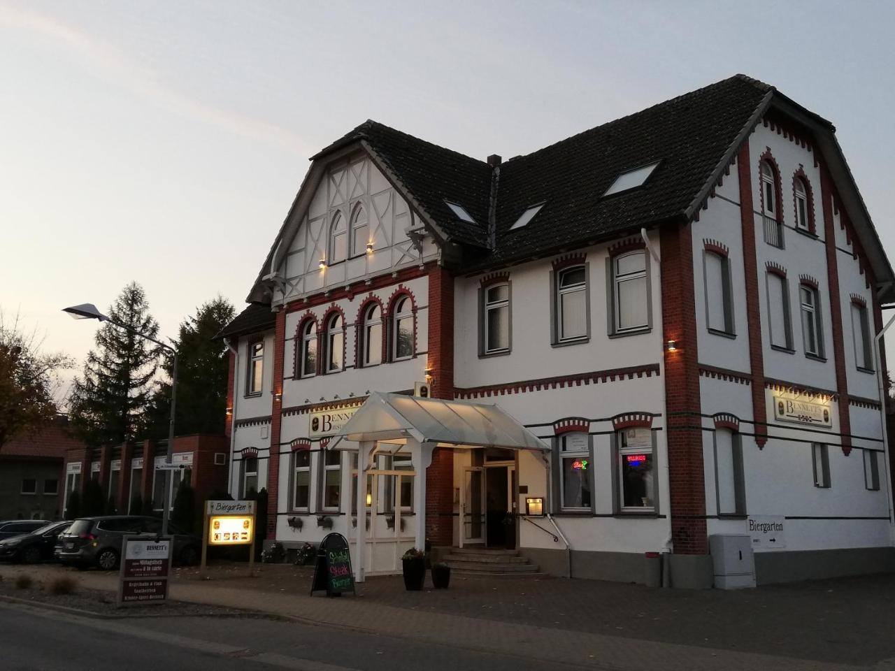 Bennetts Restaurant Und Hotel Wittingen Экстерьер фото
