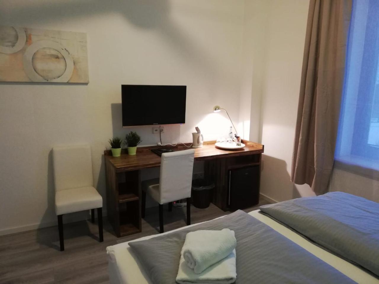 Bennetts Restaurant Und Hotel Wittingen Экстерьер фото