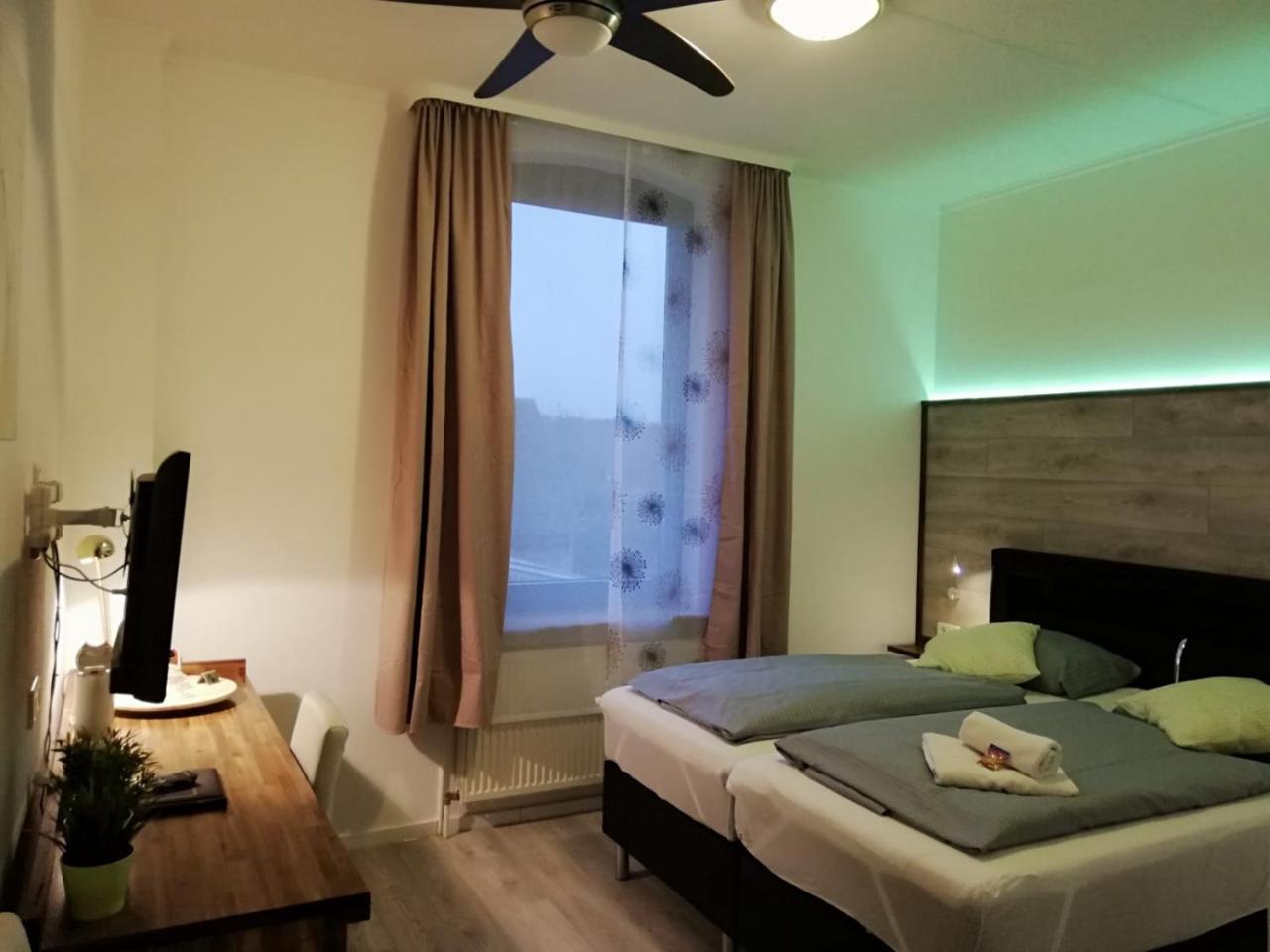Bennetts Restaurant Und Hotel Wittingen Экстерьер фото
